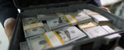 La Guardia di Finanza può aprire borse e casseforti?